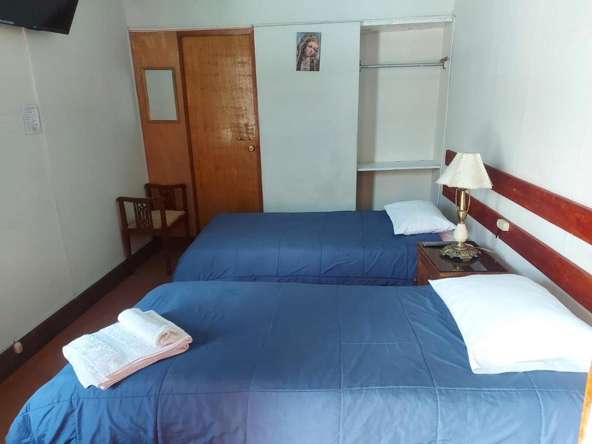 Hostal Lluvia De Oro Arequipa Exterior photo