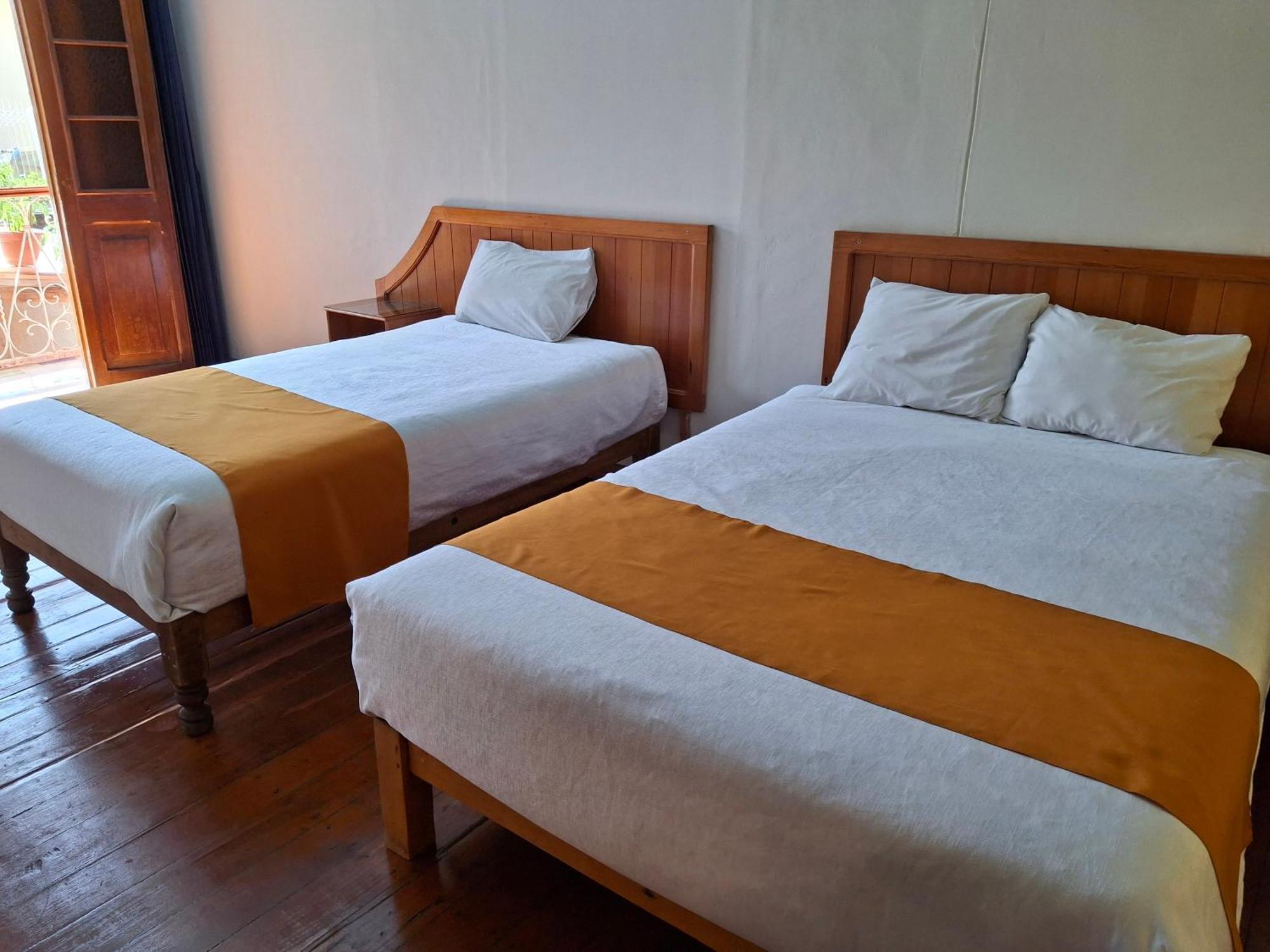 Hostal Lluvia De Oro Arequipa Exterior photo