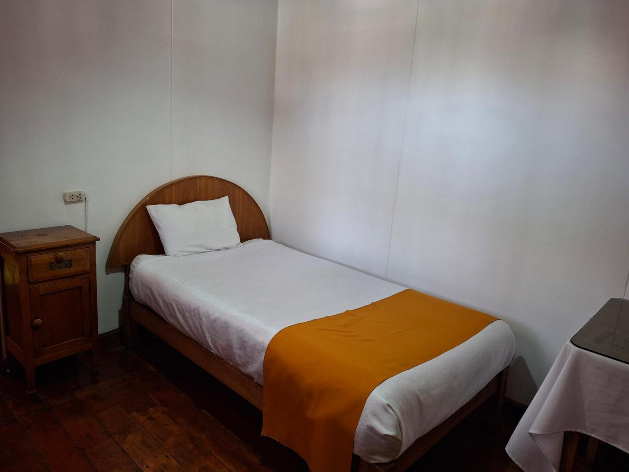 Hostal Lluvia De Oro Arequipa Exterior photo