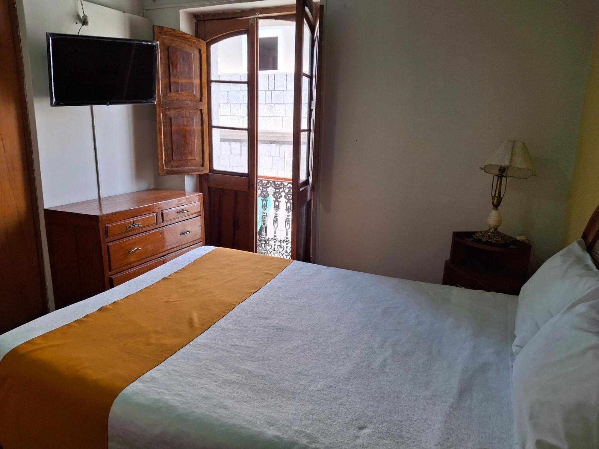 Hostal Lluvia De Oro Arequipa Exterior photo